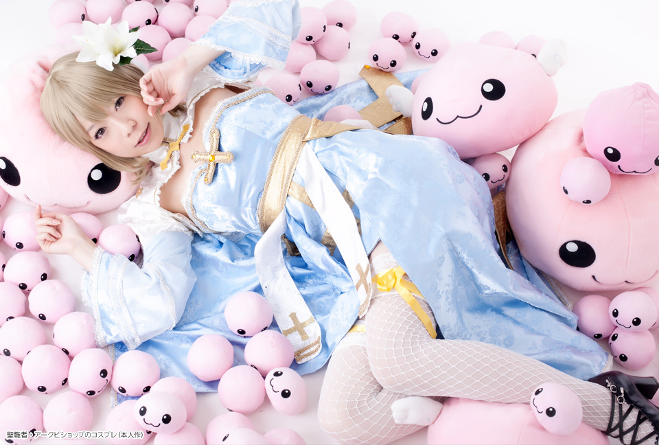 聖職者・アークビショップのコスプレ（本人作）